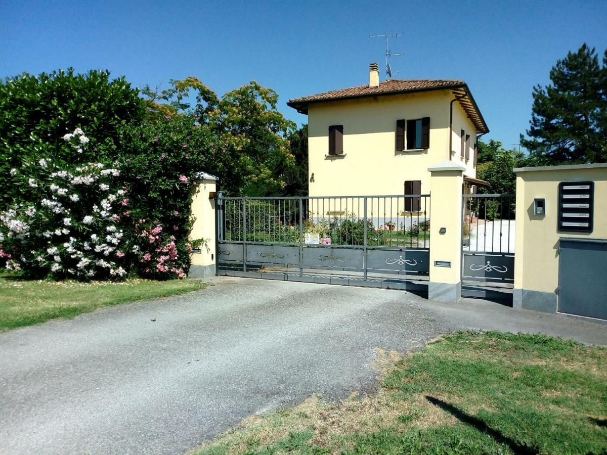 Residenza Gavioli Via Angelelli - Parco Navile カステル・マッジョーレ エクステリア 写真